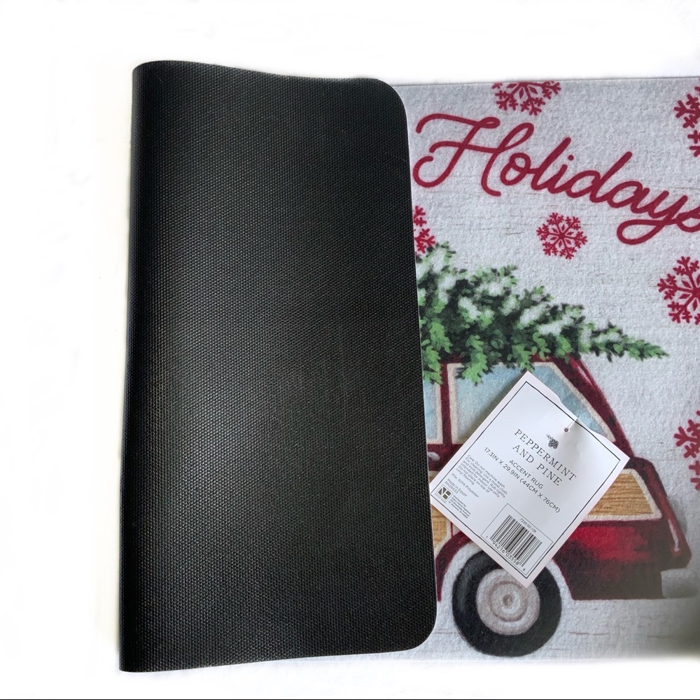 Peppermint & Pine Christmas ACCENT Rug 17.3” X 20.9” Vintage Station Wagon Tree - Picture 8 of 14